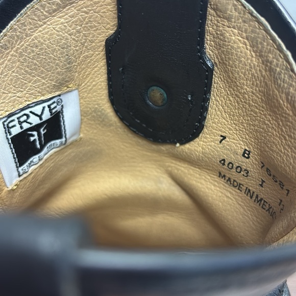 Frye Women's Jackie Button Short Boot. Used condition. Size 7. - Picture 13 of 16